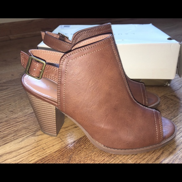 LC Lauren Conrad Shoes - ✨New Lauren Conrad Booties✨